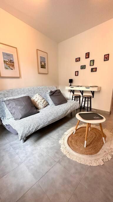Studio En Ville 讷韦尔 外观 照片